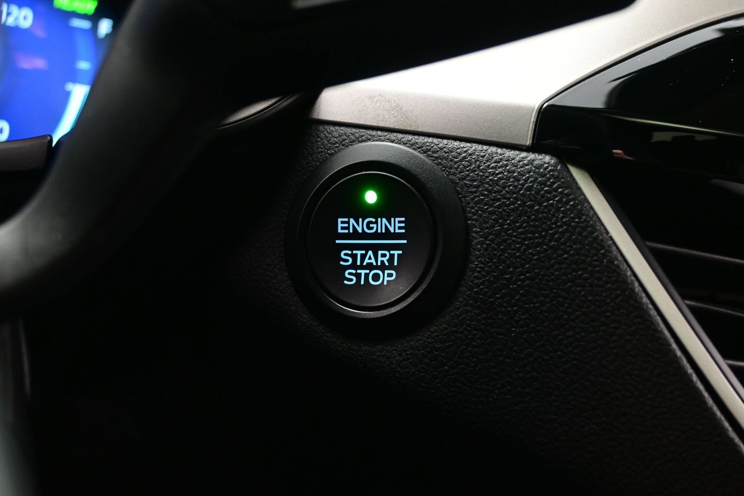 Used 2020 Ford Escape SE Sport AWD/4WD image 23