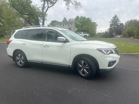 Used 2018 Nissan Pathfinder S AWD/4WD image 5