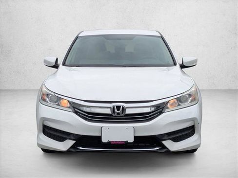 Used 2017 Honda Accord LX image 2