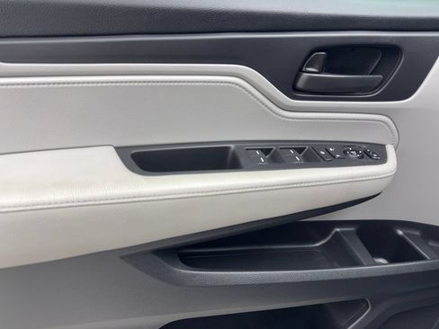 Used 2019 Honda Odyssey EX image 34