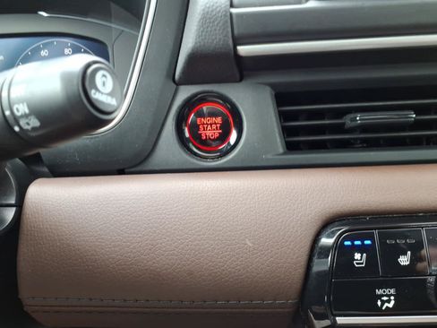 Used 2023 Honda Pilot Elite image 24