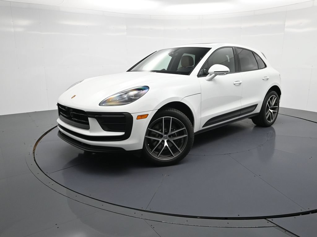 Certified 2026 Porsche Macan AWD/4WD image 1