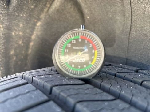 Used 2023 GMC Acadia Denali w/ Denali Technology Package image 15