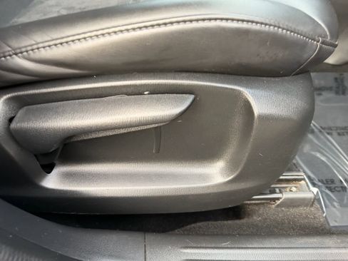 Used 2019 MAZDA CX-5 Touring image 14