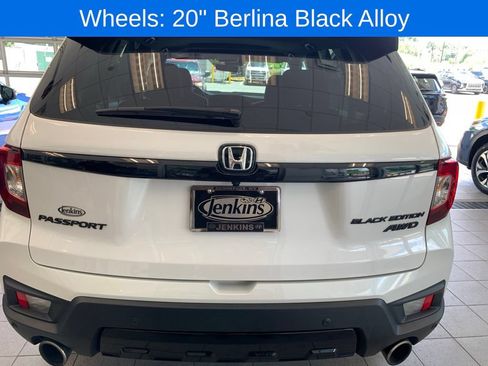 Used 2024 Honda Passport Black Edition image 14