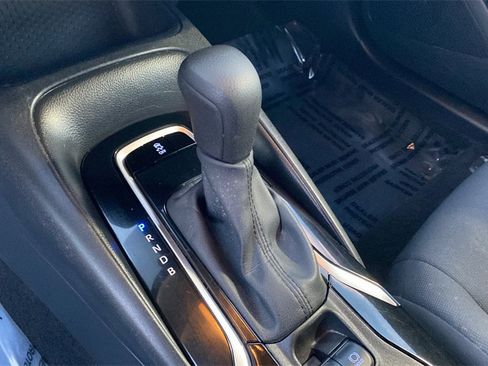 Used 2020 Toyota Corolla LE image 25