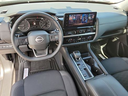 Used 2026 Nissan Pathfinder SV FWD image 10