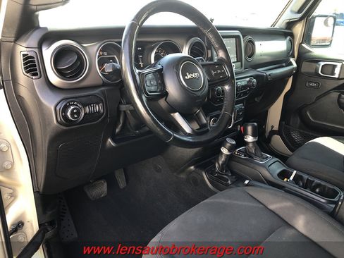 Used 2020 Jeep Gladiator Sport w/ Quick Order Package 24S AWD/4WD image 10