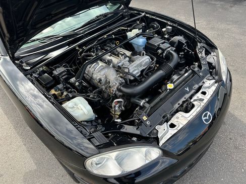 Used 2004 MAZDA MX-5 Miata LS RWD image 15