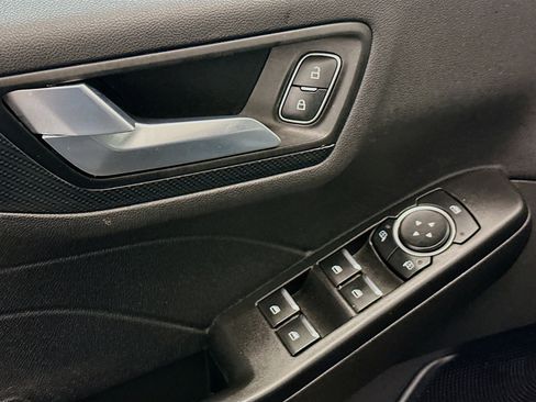 Used 2024 Ford Escape ST-Line image 15