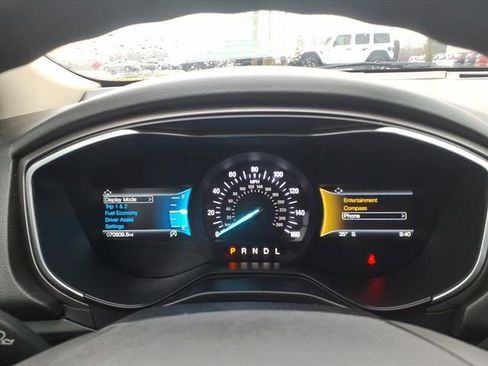 Used 2020 Ford Fusion SE image 19