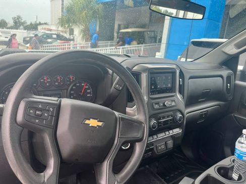 Used 2025 Chevrolet Silverado 2500 W/T RWD image 9