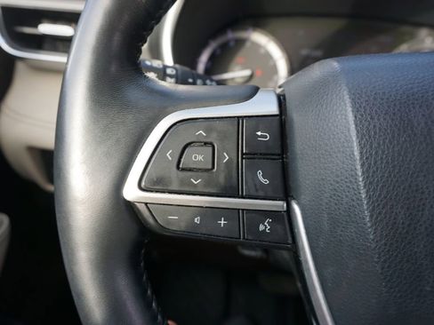 Used 2022 Toyota Highlander Platinum image 8