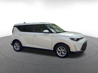Used 2025 Kia Soul LX w/ LX Technology Package video 2