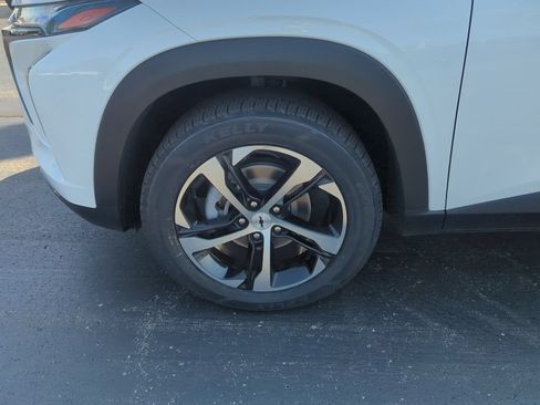 Certified 2024 Chevrolet Trax RS w/ Driver Confidence Package FWD image 19