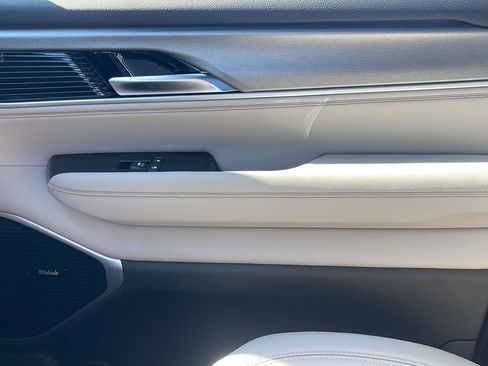 New 2026 Jeep Grand Wagoneer Limited AWD/4WD image 21