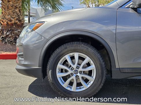 Used 2018 Nissan Rogue SV w/ Sun & Sound Touring Package AWD/4WD image 9