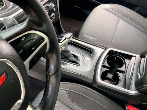 Used 2018 Dodge Charger R/T image 15