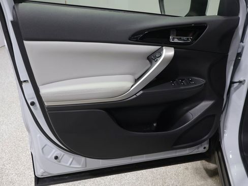 Used 2024 Mitsubishi Eclipse Cross SEL AWD/4WD image 13