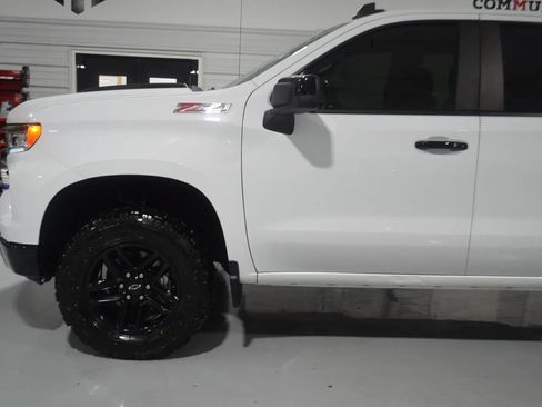 Used 2023 Chevrolet Silverado 1500 LT Trail Boss w/ Convenience Package II AWD/4WD image 5