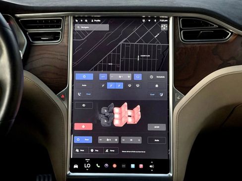 Used 2016 Tesla Model X Performance image 17