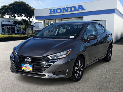 Used 2025 Nissan Versa SV FWD image 1