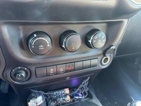 Used 2016 Jeep Wrangler Sport w/ Quick Order Package 24S AWD/4WD image 28