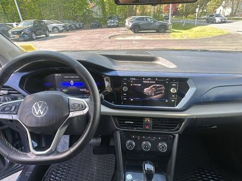 Used 2022 Volkswagen Taos SE AWD/4WD image 9