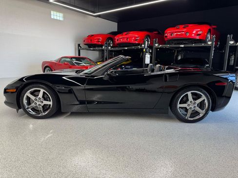 Used 2007 Chevrolet Corvette Convertible w/ Preferred Equipment Group RWD image 7