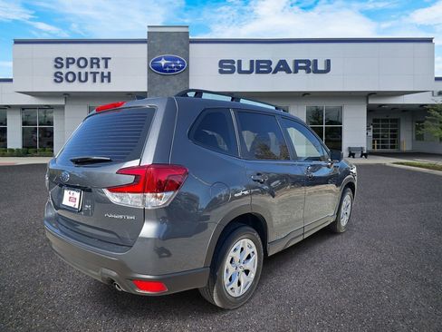 Used 2023 Subaru Forester Base image 3