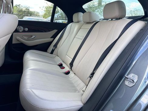 Used 2017 Mercedes-Benz E 300 image 18
