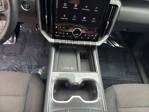 Used 2025 GMC Acadia Elevation image 34