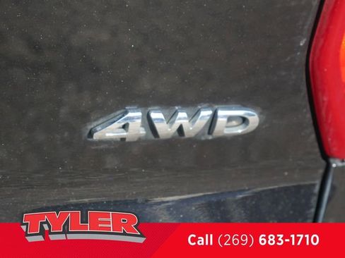 Used 2019 Ford Explorer XLT w/ Class III Trailer Tow Package image 15