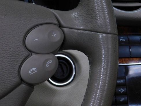 Used 2007 Mercedes-Benz CLK 350 Cabriolet image 52