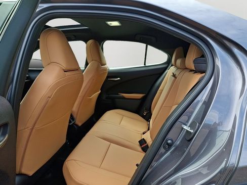 Used 2024 Lexus UX 250h AWD w/ Premium Package image 8