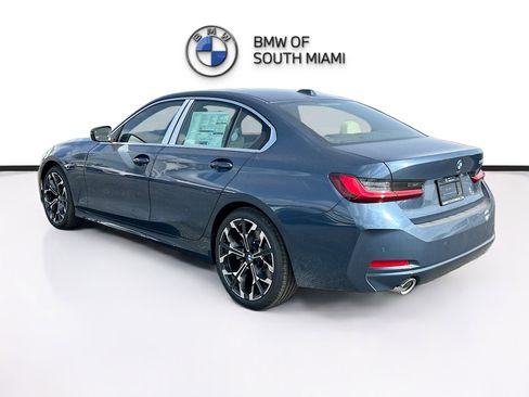 New 2026 BMW 330i Sedan w/ Convenience Package RWD image 4