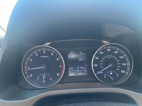 Used 2017 Hyundai Elantra SE FWD image 12