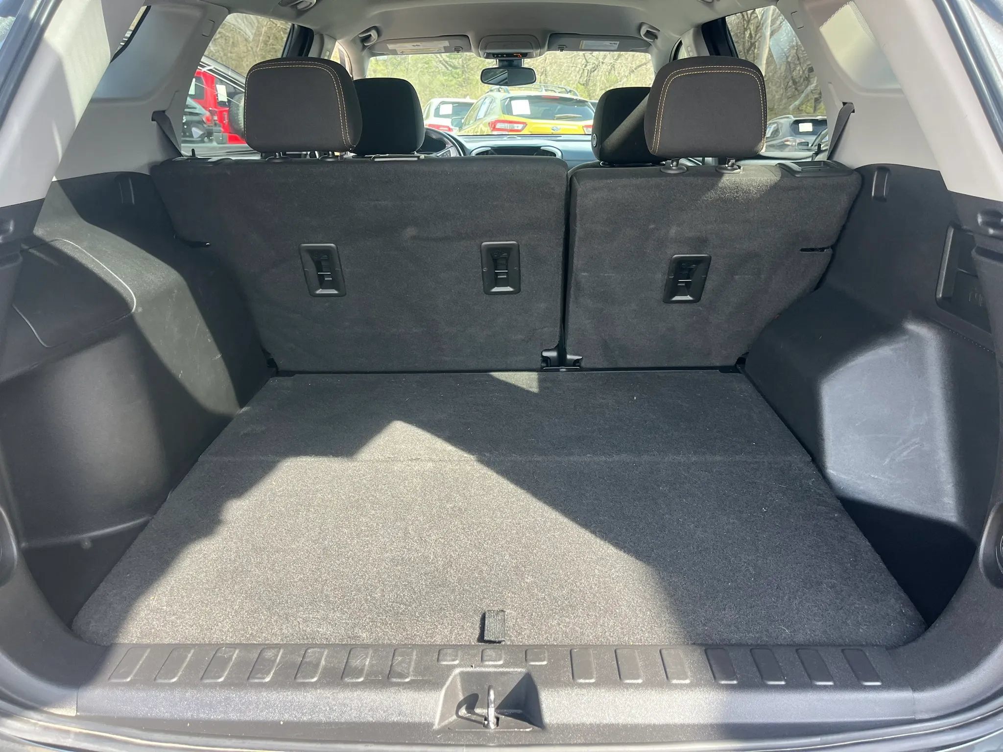 Used 2021 GMC Terrain SLE FWD image 17