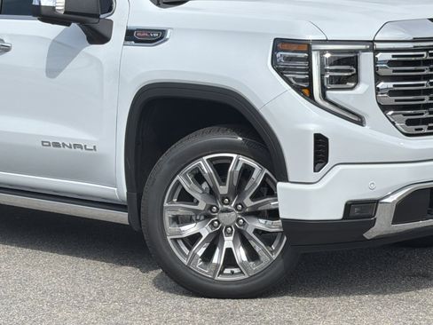 Used 2026 GMC Sierra 1500 Denali AWD/4WD image 3