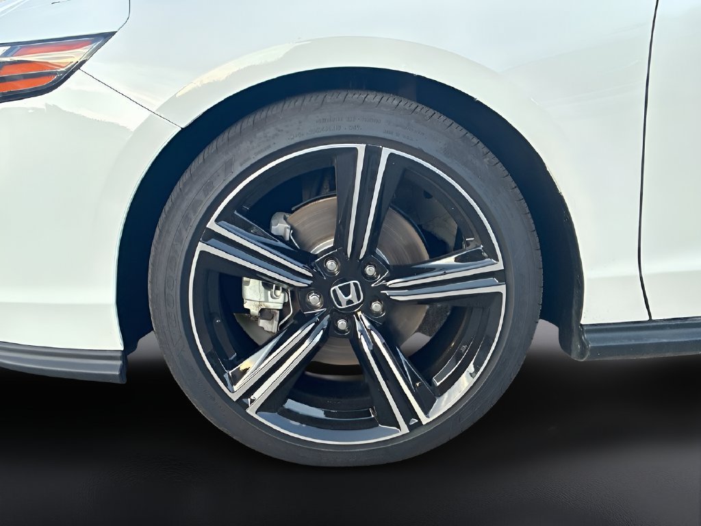 Used 2025 Honda Accord Sport image 29