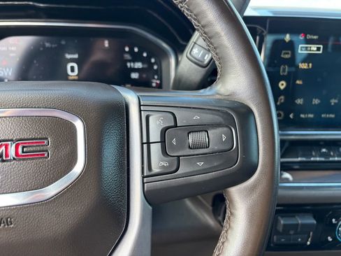 Used 2025 GMC Sierra 1500 SLT image 15