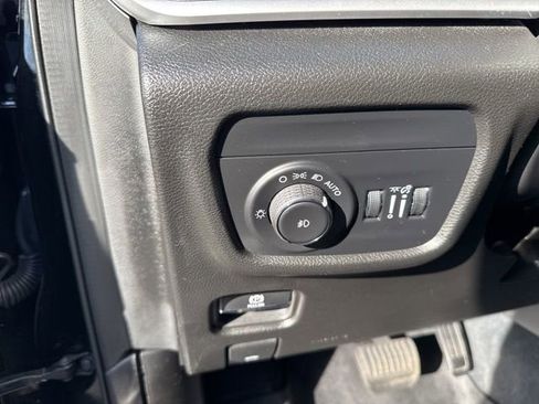 Used 2023 Jeep Grand Cherokee L Limited image 24