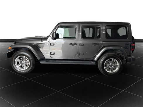 Used 2021 Jeep Wrangler Unlimited Sahara image 2