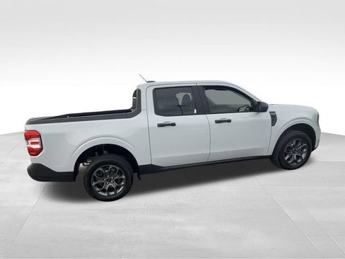 Used 2025 Ford Maverick XLT w/ Equipment Group 302A AWD/4WD image 6