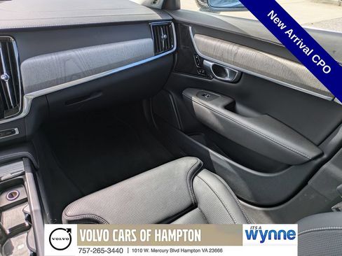 Certified 2025 Volvo S90 B6 Ultra AWD/4WD image 16