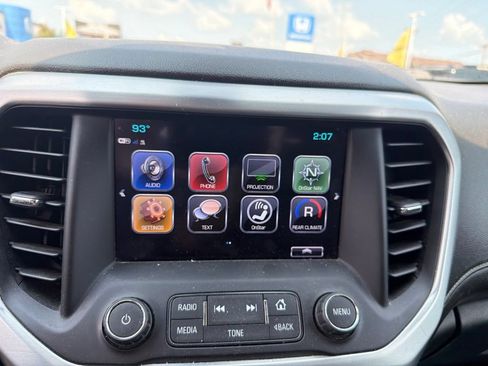 Used 2018 GMC Acadia SLT FWD image 21