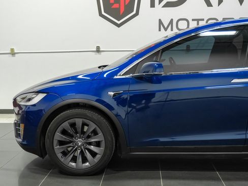 Used 2018 Tesla Model X 75D image 12