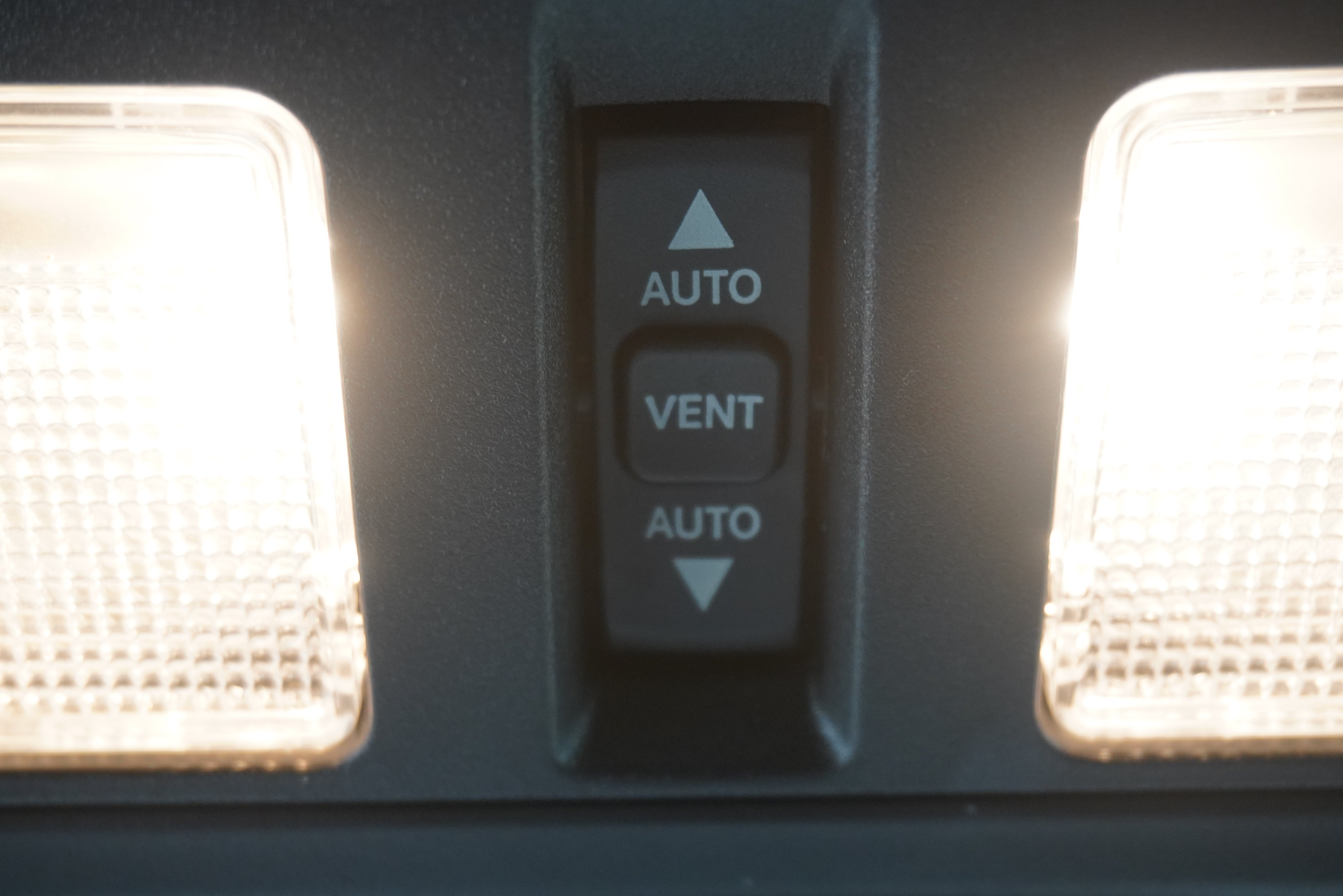 Used 2012 RAM 1500 Laramie RWD image 21