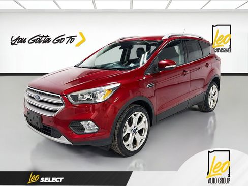 Used 2019 Ford Escape Titanium image 1