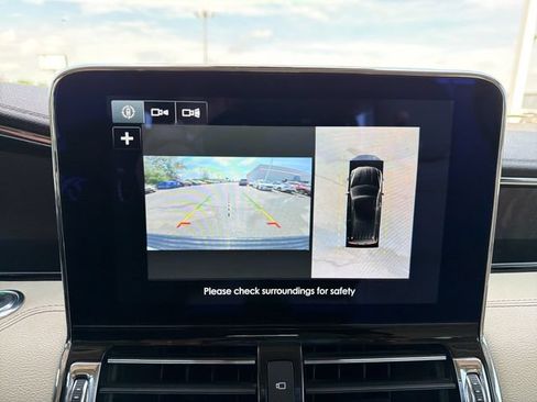 Used 2019 Lincoln Navigator Reserve AWD/4WD image 13